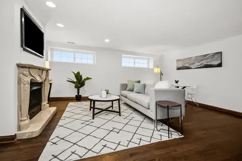 1803 West Thomas Street Chicago IL 60622