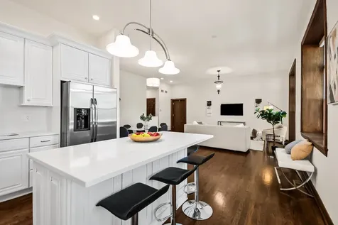 1803 West Thomas Street Chicago IL 60622
