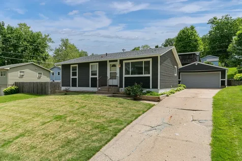 8217 8TH Street W Rock Island IL 61201