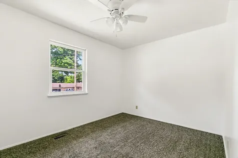8217 8TH Street W Rock Island IL 61201