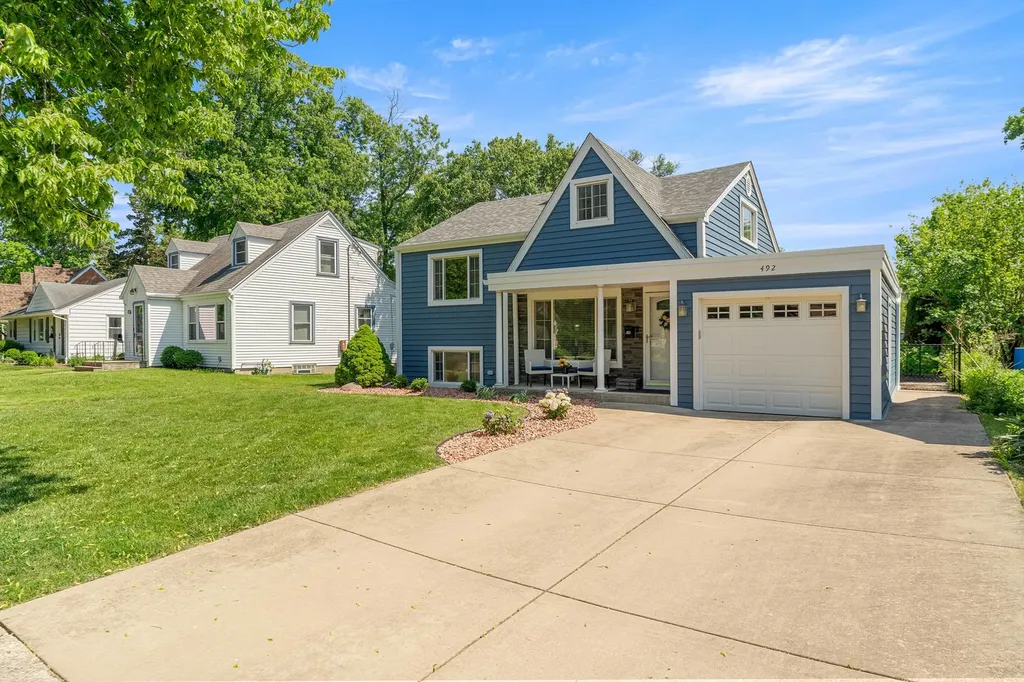 492 West Avery Street Elmhurst IL 60126