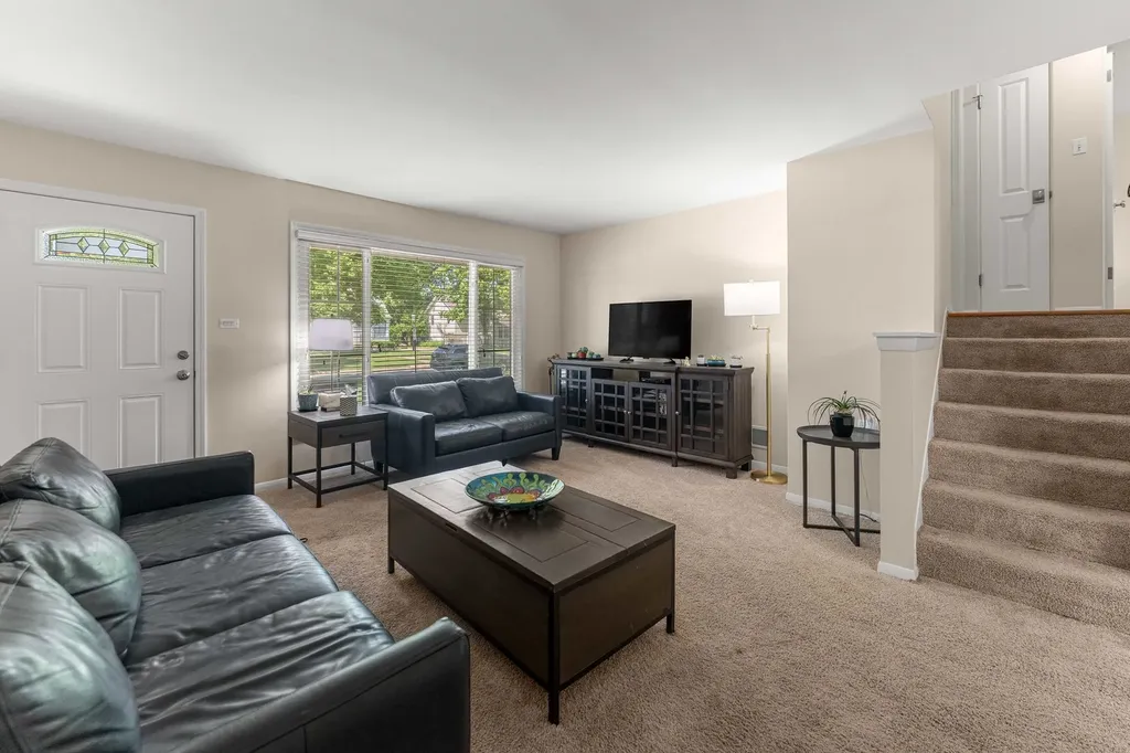 492 West Avery Street Elmhurst IL 60126
