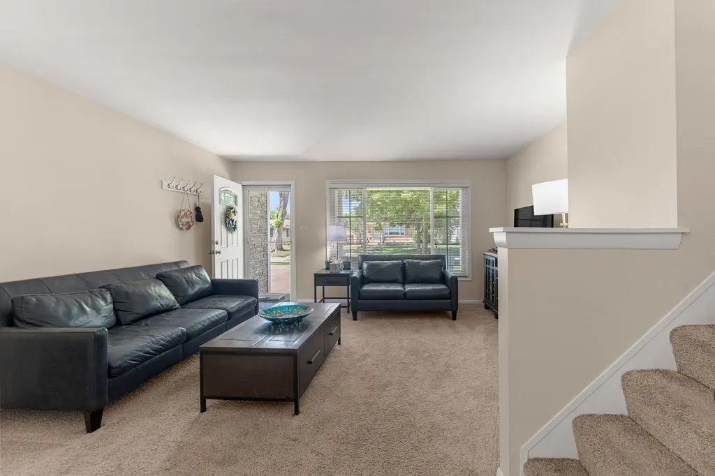 492 West Avery Street Elmhurst IL 60126
