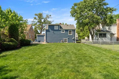492 West Avery Street Elmhurst IL 60126