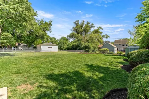 492 West Avery Street Elmhurst IL 60126