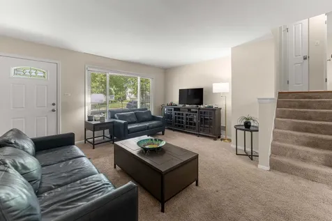 492 West Avery Street Elmhurst IL 60126