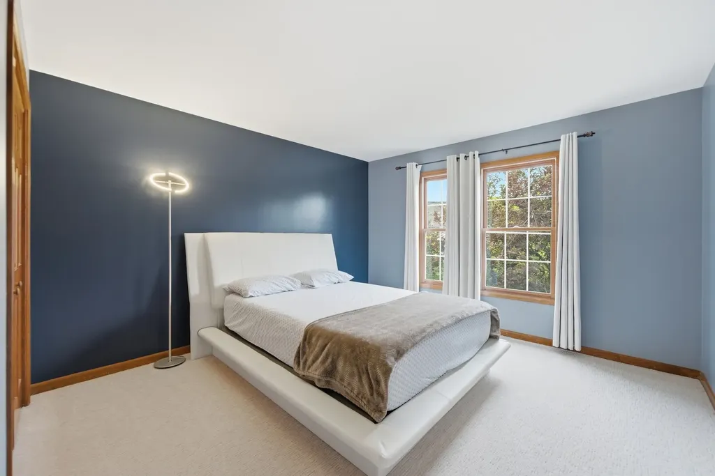 3423 Goldfinch Drive Naperville IL 60564