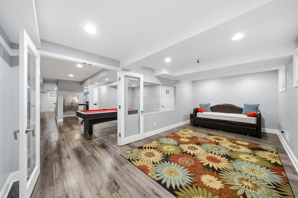3423 Goldfinch Drive Naperville IL 60564