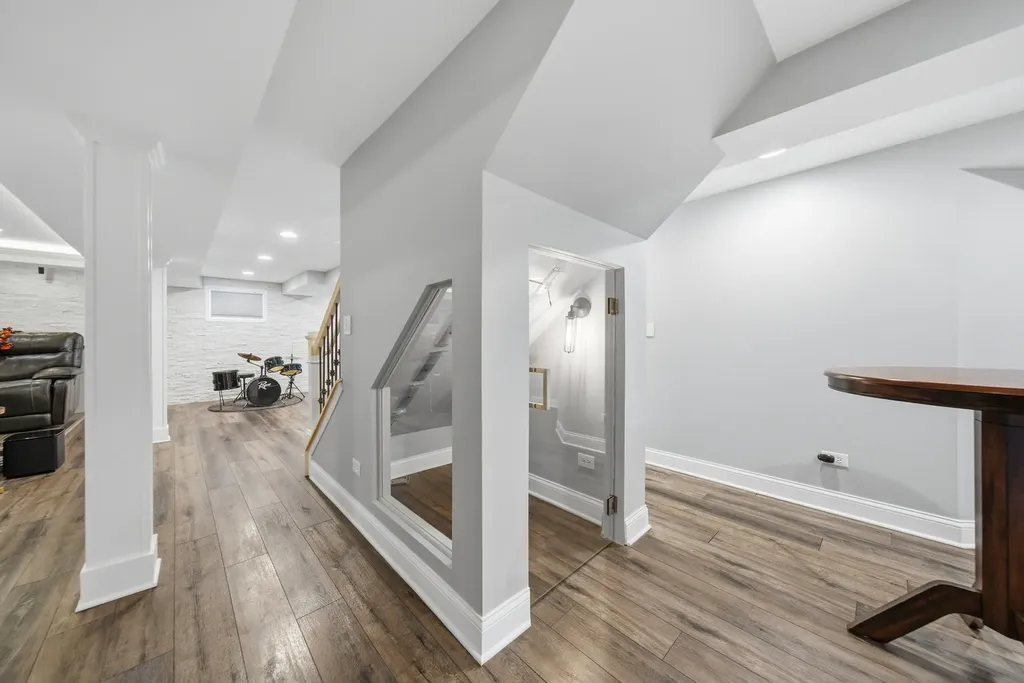 3423 Goldfinch Drive Naperville IL 60564