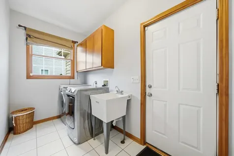 3423 Goldfinch Drive Naperville IL 60564