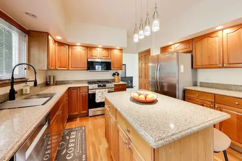 435 Oak Grove Circle Wauconda IL 60084