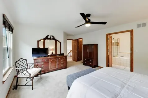 435 Oak Grove Circle Wauconda IL 60084