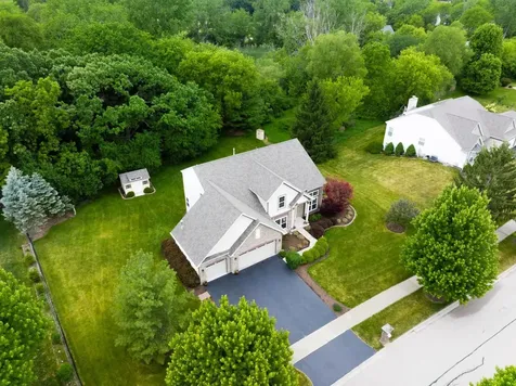 435 Oak Grove Circle Wauconda IL 60084