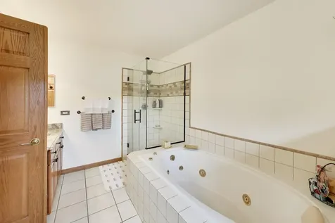435 Oak Grove Circle Wauconda IL 60084