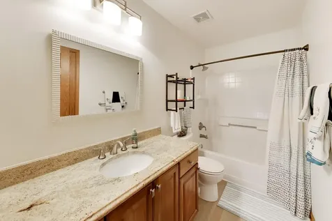 435 Oak Grove Circle Wauconda IL 60084