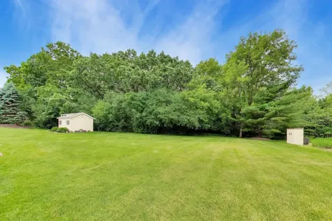 435 Oak Grove Circle Wauconda IL 60084