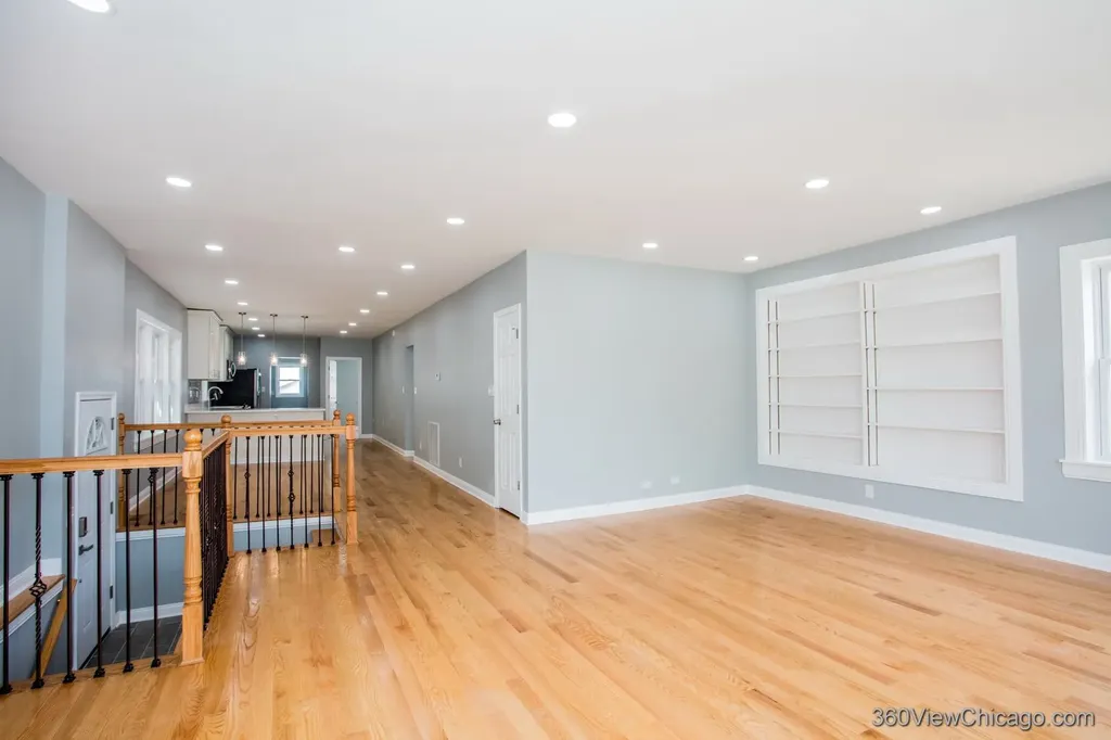 4540 North Menard Avenue Chicago IL 60630