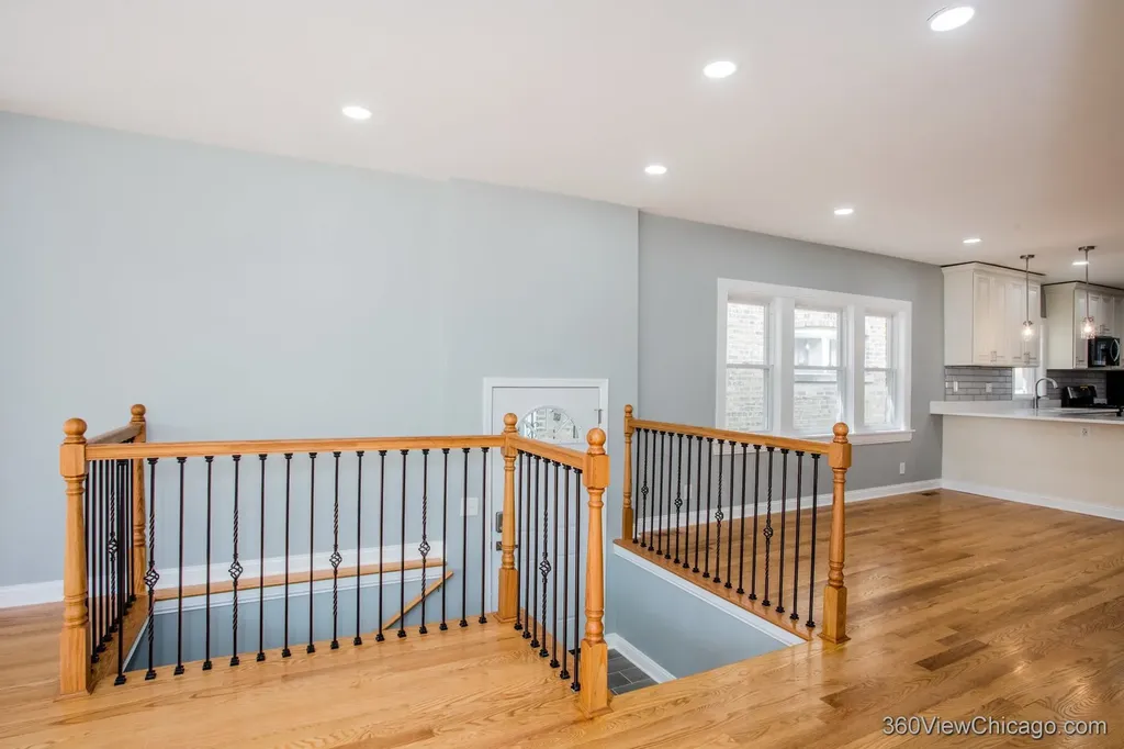 4540 North Menard Avenue Chicago IL 60630