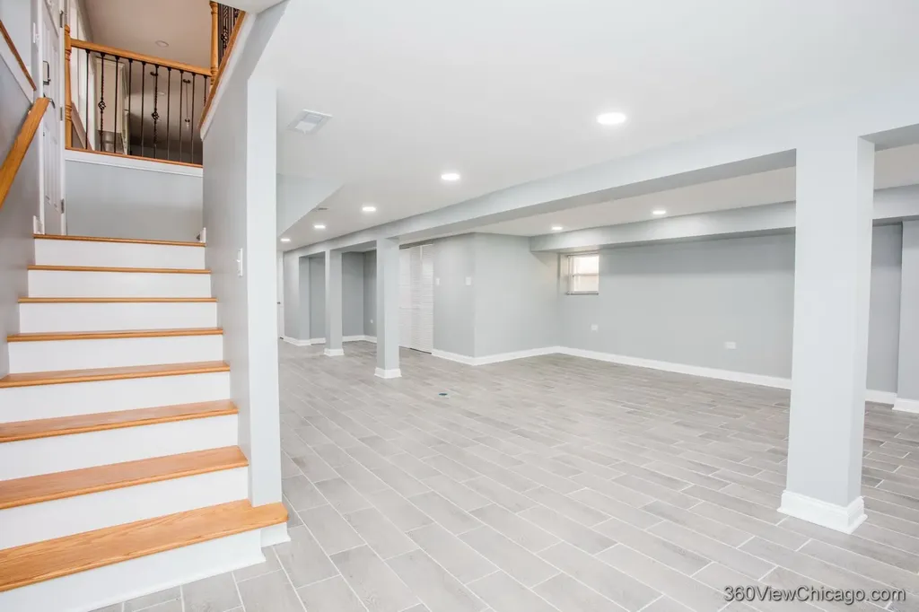 4540 North Menard Avenue Chicago IL 60630