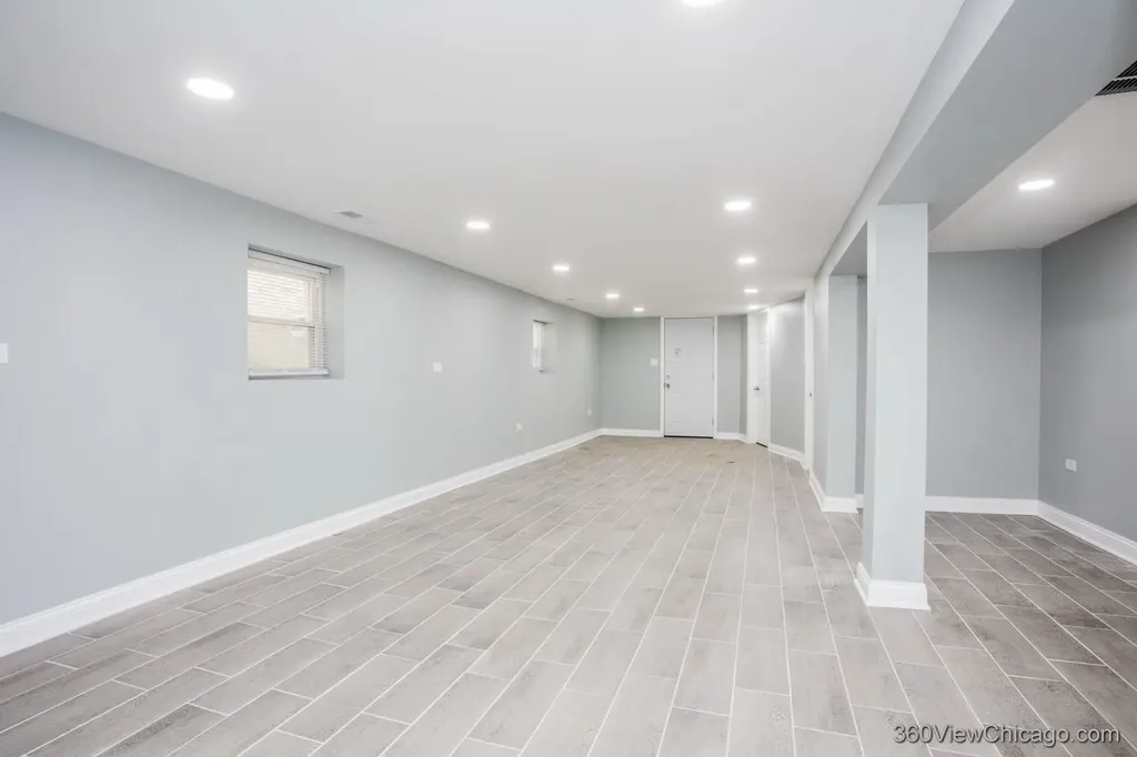 4540 North Menard Avenue Chicago IL 60630