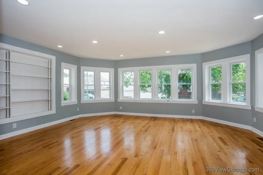 4540 North Menard Avenue Chicago IL 60630
