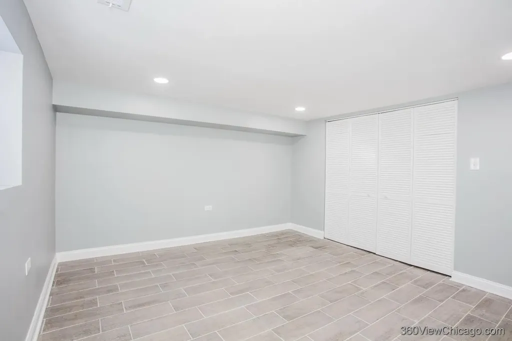 4540 North Menard Avenue Chicago IL 60630