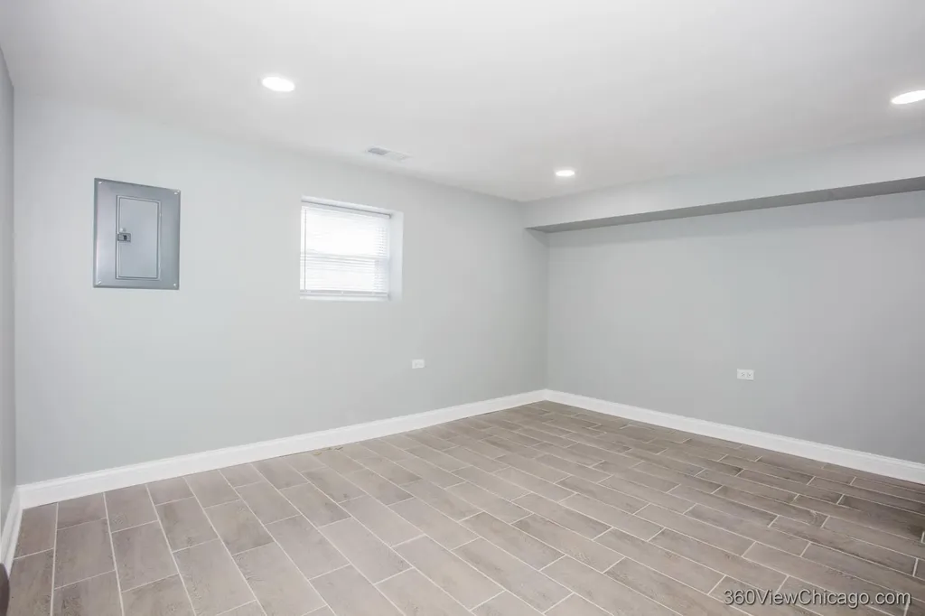 4540 North Menard Avenue Chicago IL 60630