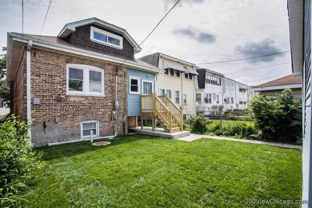 4540 North Menard Avenue Chicago IL 60630