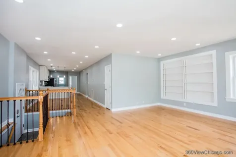 4540 North Menard Avenue Chicago IL 60630