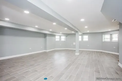 4540 North Menard Avenue Chicago IL 60630