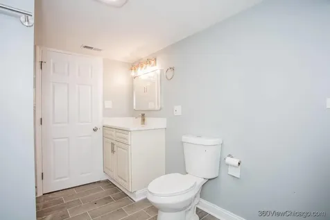 4540 North Menard Avenue Chicago IL 60630