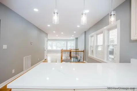 4540 North Menard Avenue Chicago IL 60630