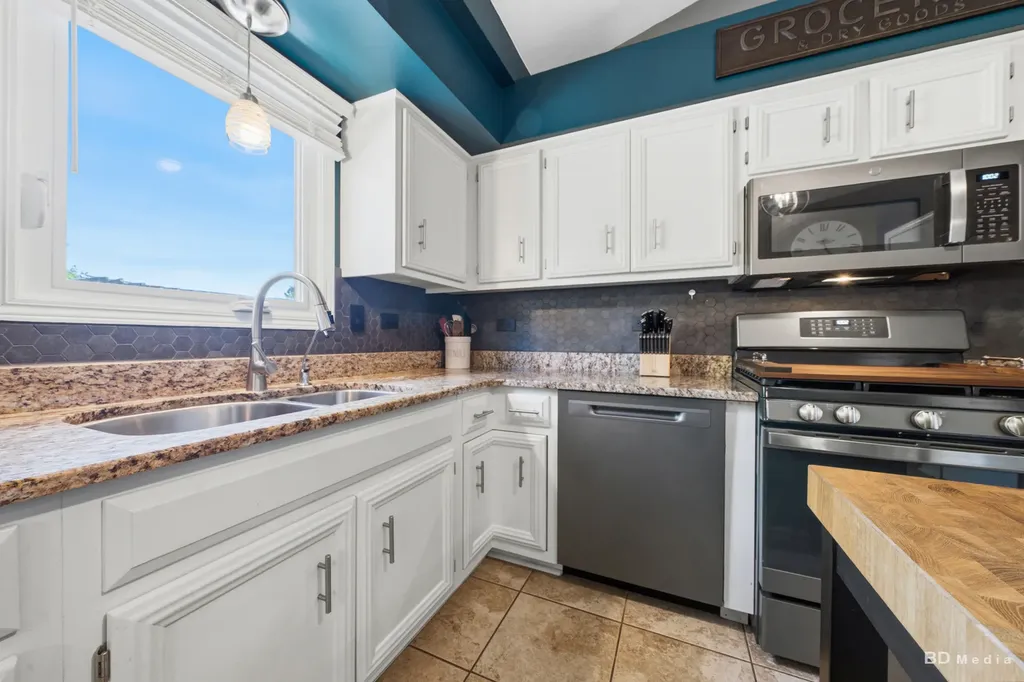 1915 Winger Drive Plainfield IL 60586
