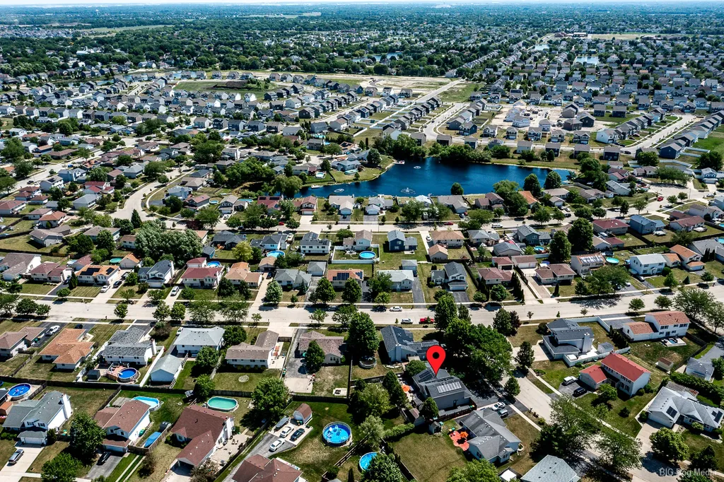 1915 Winger Drive Plainfield IL 60586