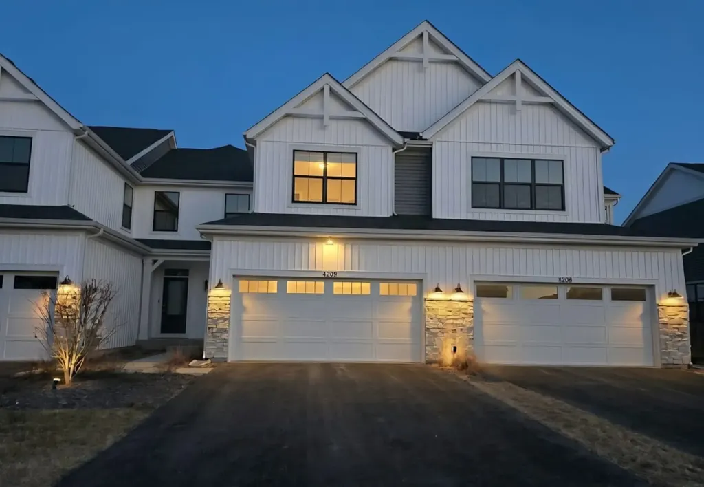 4204 Chelsea Manor Circle Aurora IL 60504