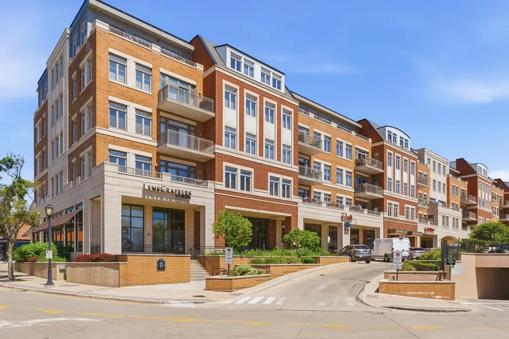 120 North Northwest Highway Park Ridge IL 60068