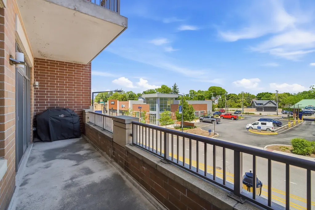 120 North Northwest Highway Park Ridge IL 60068