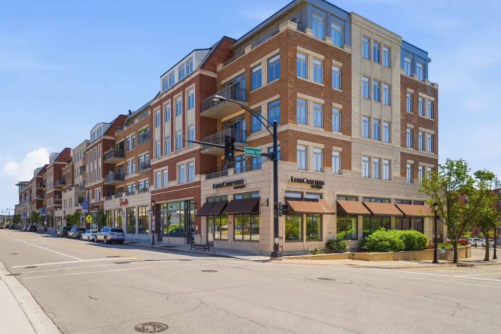 120 North Northwest Highway Park Ridge IL 60068
