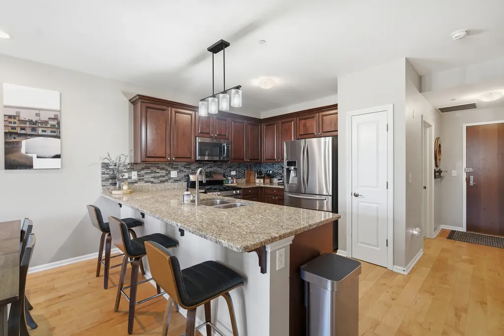 120 North Northwest Highway Park Ridge IL 60068