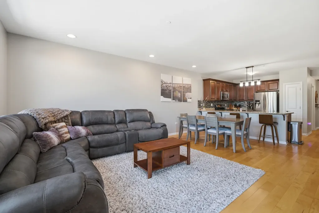 120 North Northwest Highway Park Ridge IL 60068