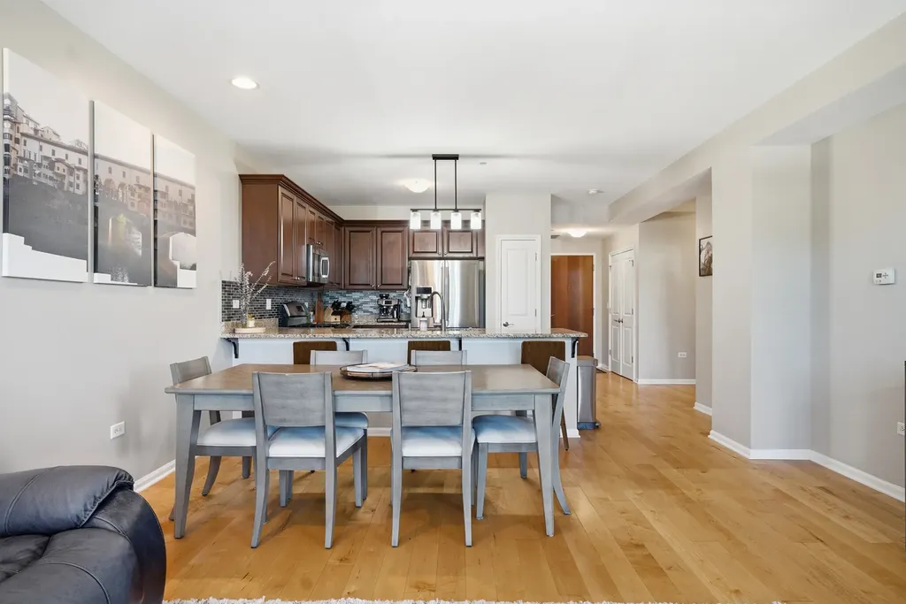 120 North Northwest Highway Park Ridge IL 60068