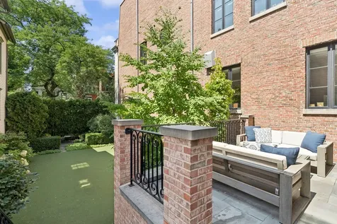 1755 North Mohawk Street Chicago IL 60614