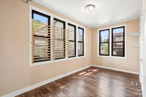 655 West 43rd Place Chicago IL 60609