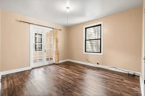 655 West 43rd Place Chicago IL 60609