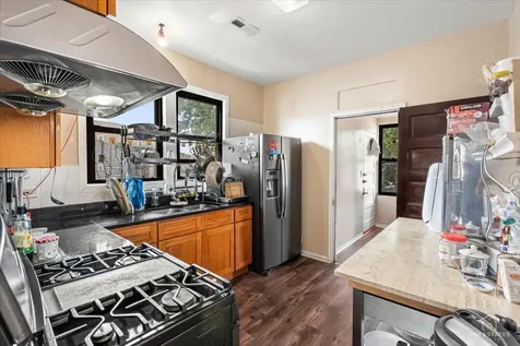 655 West 43rd Place Chicago IL 60609