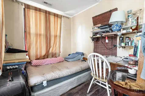 655 West 43rd Place Chicago IL 60609