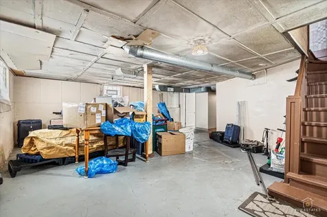 655 West 43rd Place Chicago IL 60609