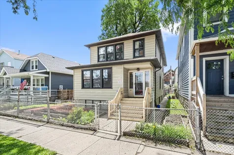 655 West 43rd Place Chicago IL 60609