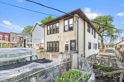 655 West 43rd Place Chicago IL 60609