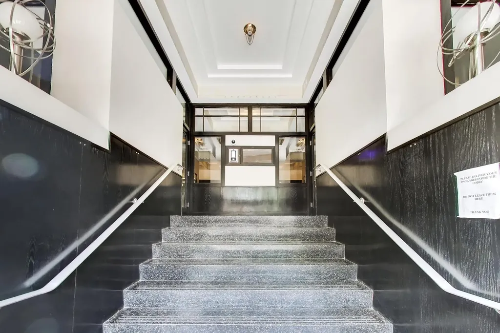 2600 North Southport Avenue Chicago IL 60614